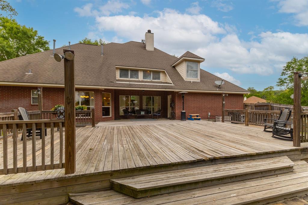2807 Shadow Lawn Street, Brenham, Texas image 25