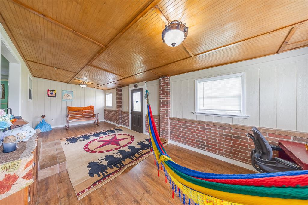 20426 Bracewell Road, Bedias, Texas image 4