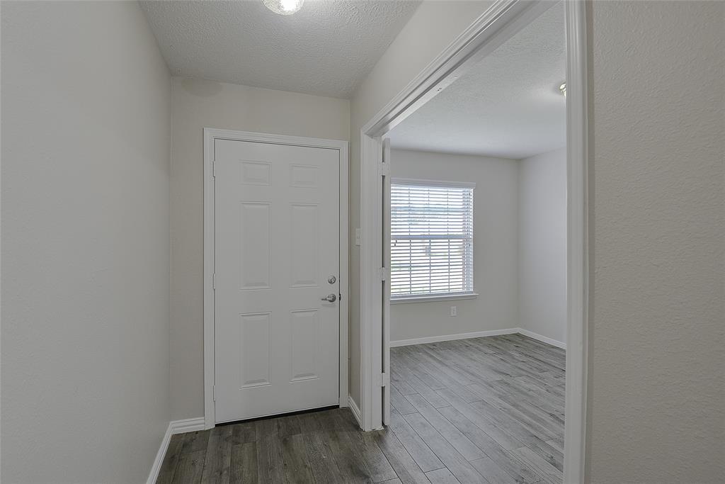 21922 Willow Shade Lane, Tomball, Texas image 5