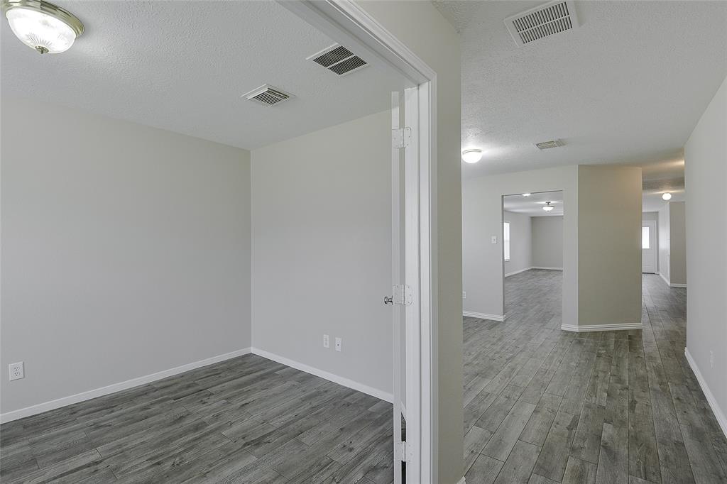 21922 Willow Shade Lane, Tomball, Texas image 6