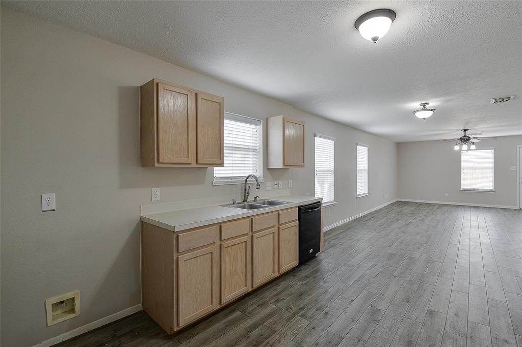 21922 Willow Shade Lane, Tomball, Texas image 19