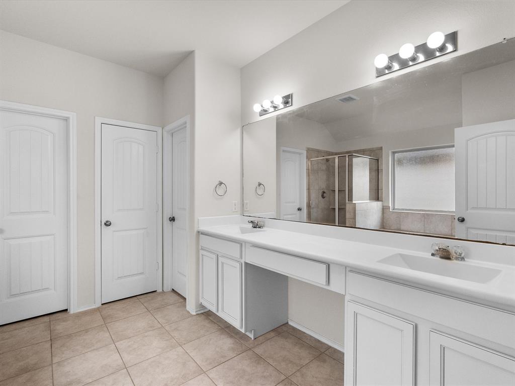 509 Forest Village Circle, La Marque, Texas image 29