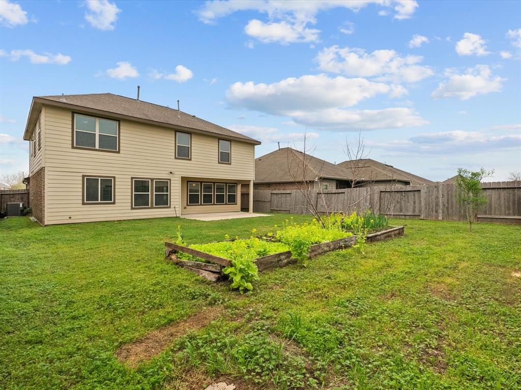 509 Forest Village Circle, La Marque, Texas image 33