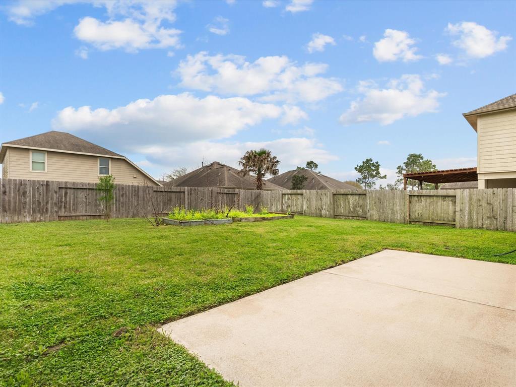 509 Forest Village Circle, La Marque, Texas image 32