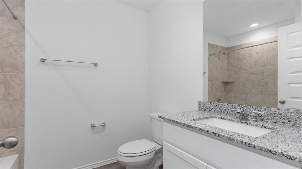 5034 Balcolm Drive, Fresno, Texas image 8