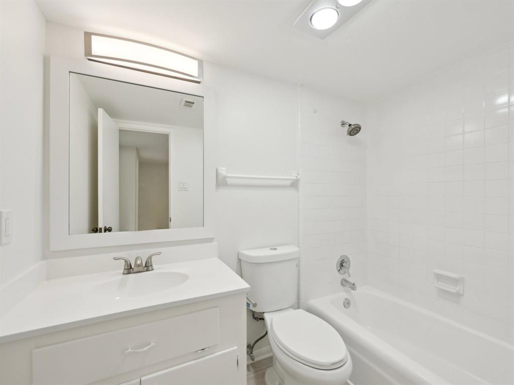 1812 Saxony Lane, Houston, Texas image 30