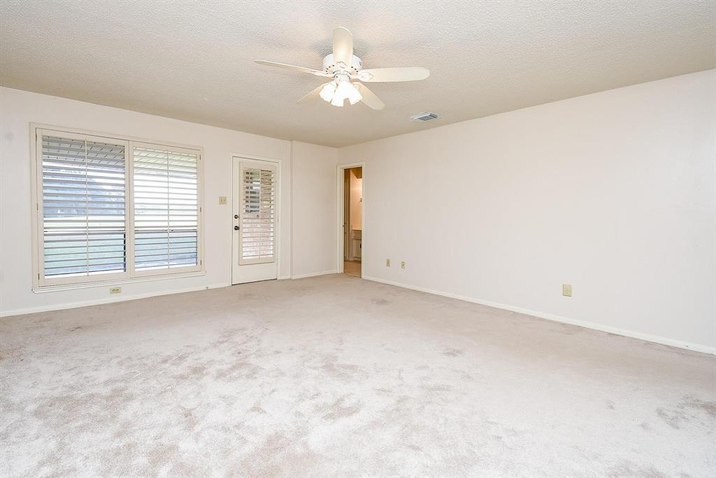 4002 Greenbriar Drive, Missouri City, Texas image 30