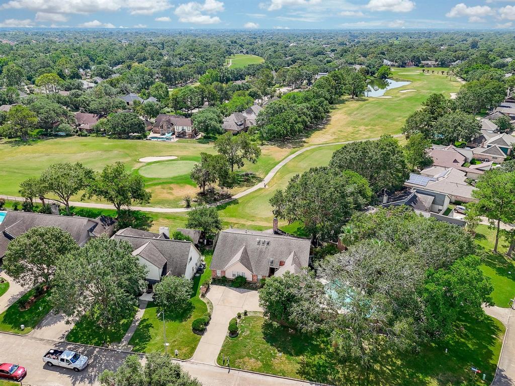 4002 Greenbriar Drive, Missouri City, Texas image 1
