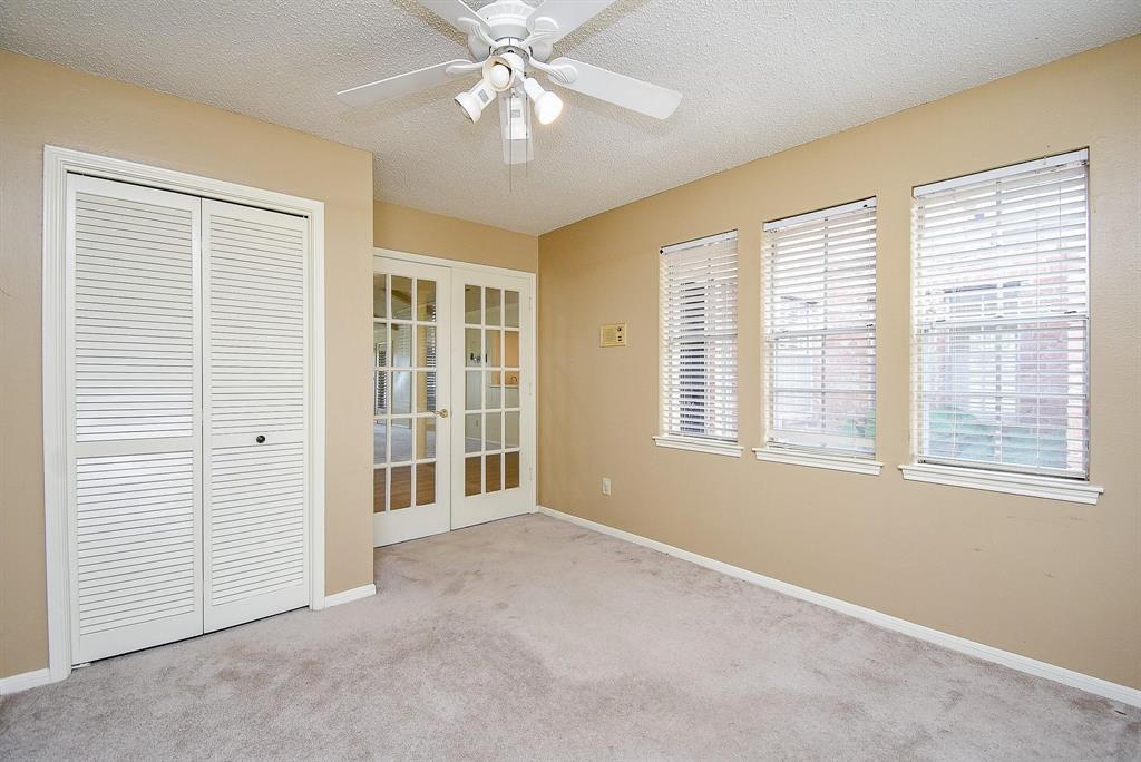 4002 Greenbriar Drive, Missouri City, Texas image 35