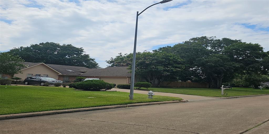 4002 Greenbriar Drive, Missouri City, Texas image 32