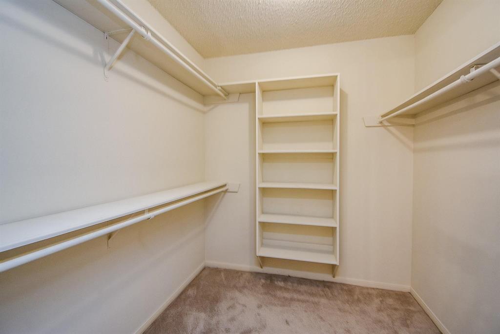 4002 Greenbriar Drive, Missouri City, Texas image 28