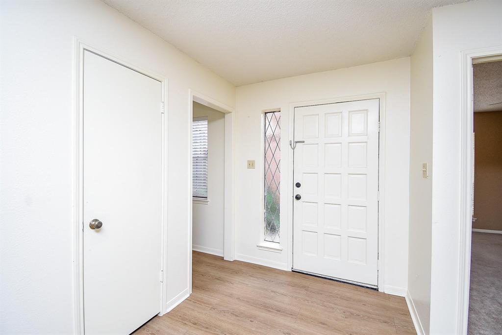 4002 Greenbriar Drive, Missouri City, Texas image 7