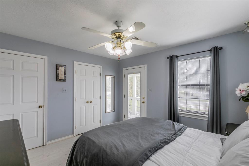 360 S Lakeside Drive, Huntsville, Texas image 4