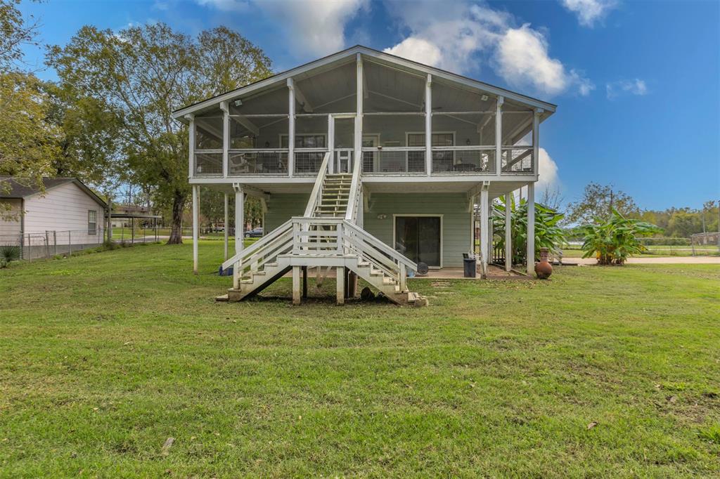 360 S Lakeside Drive, Huntsville, Texas image 1