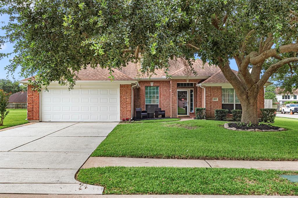 4503 Waverly Canyon Lane, League City, Texas image 1