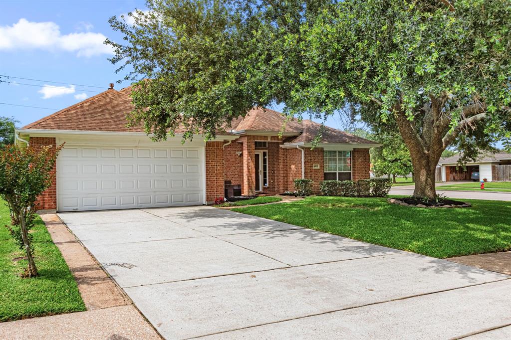 4503 Waverly Canyon Lane, League City, Texas image 2