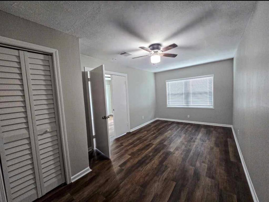 609 Lorrain Street, Angleton, Texas image 7
