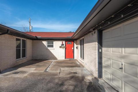 A home in Seabrook