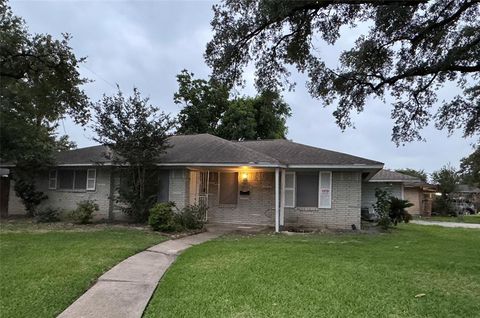 1102 Laurentide Street Houston TX 77029