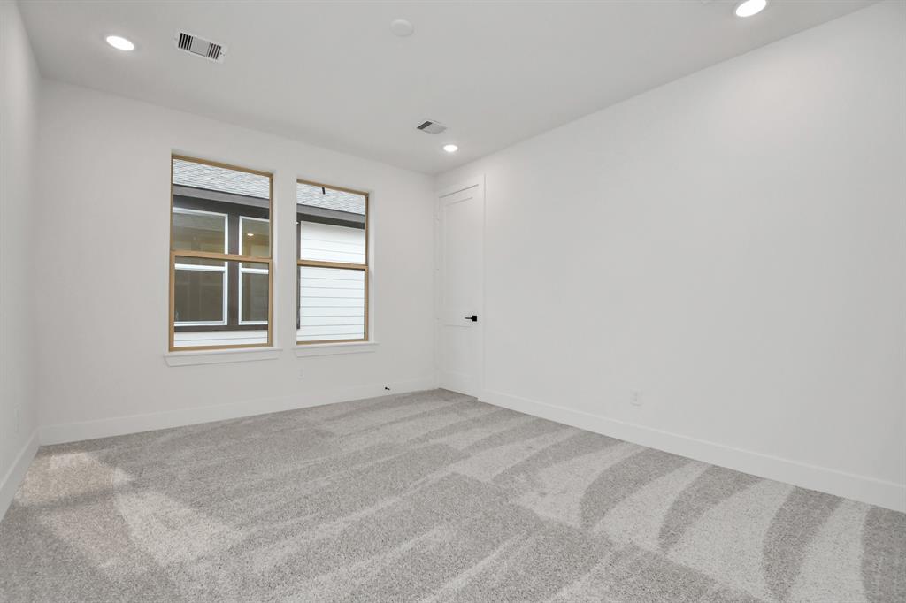 4312 Avron Drive, Stafford, Texas image 37