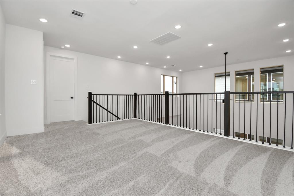 4312 Avron Drive, Stafford, Texas image 36