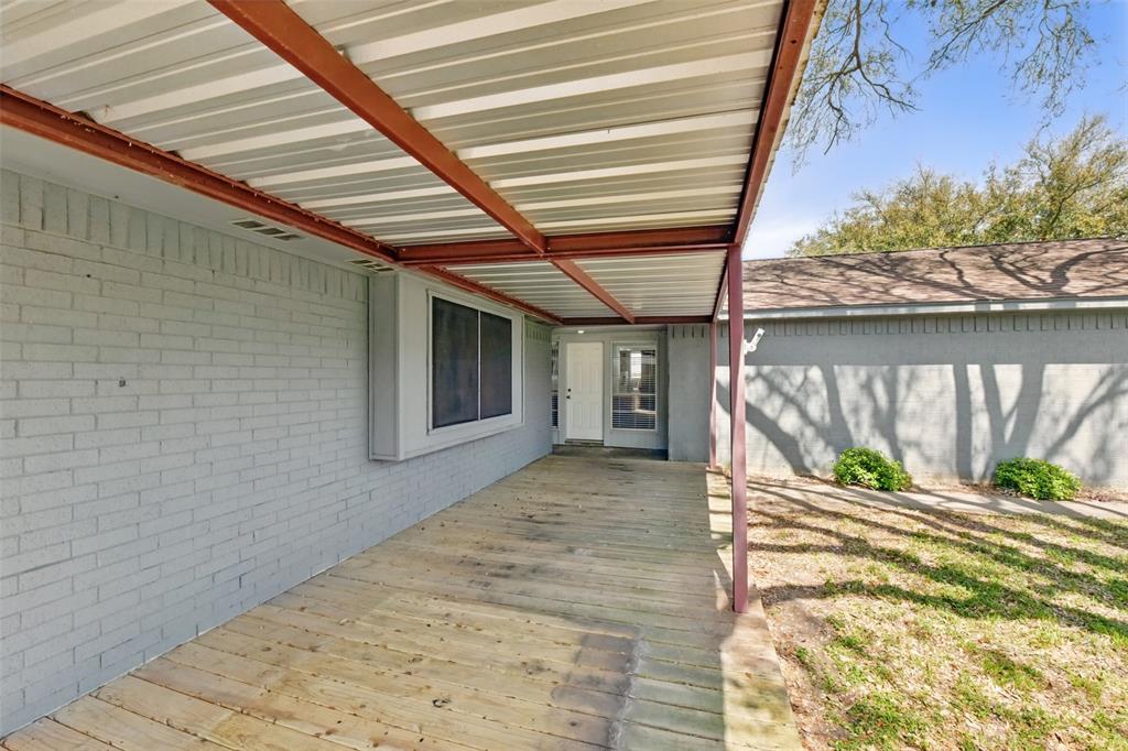 3413 Park Meadows Avenue, Deer Park, Texas image 2