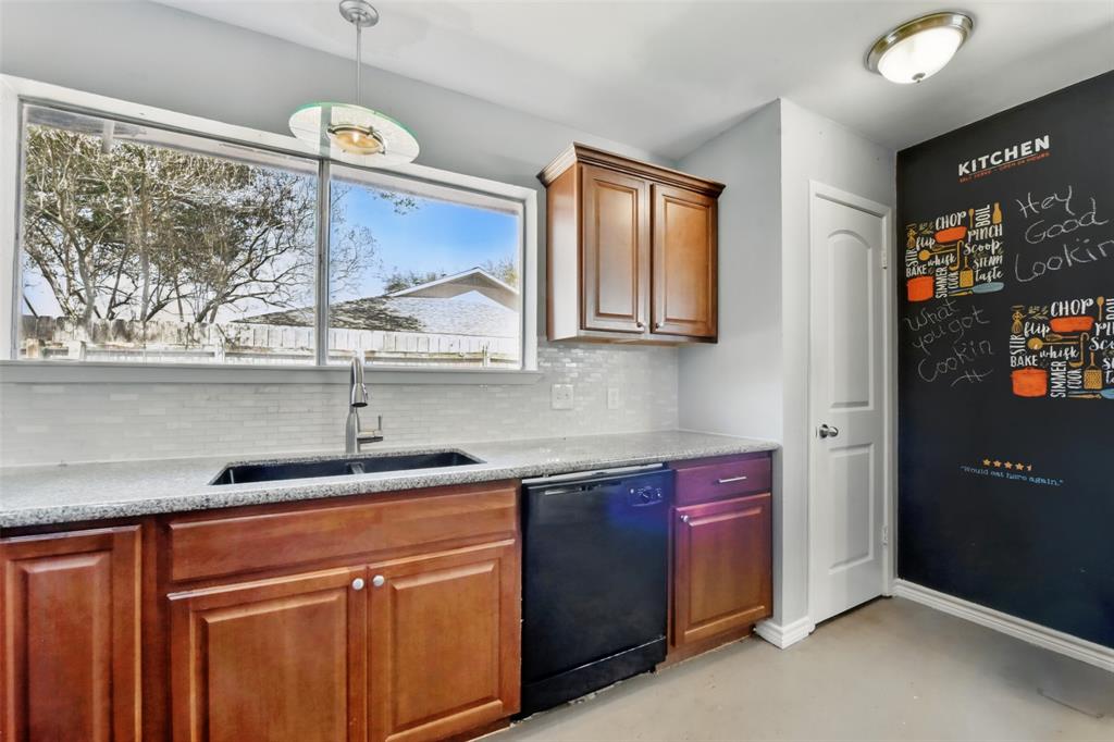 3413 Park Meadows Avenue, Deer Park, Texas image 16