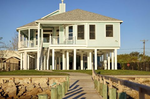 A home in San Leon