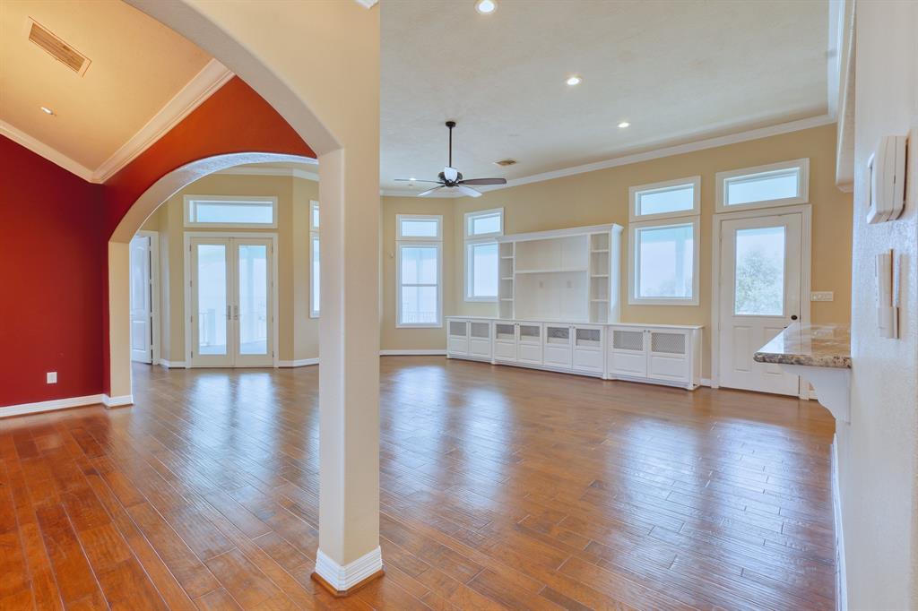 415 Avenue I, San Leon, Texas image 7