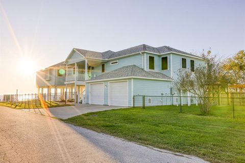 A home in San Leon