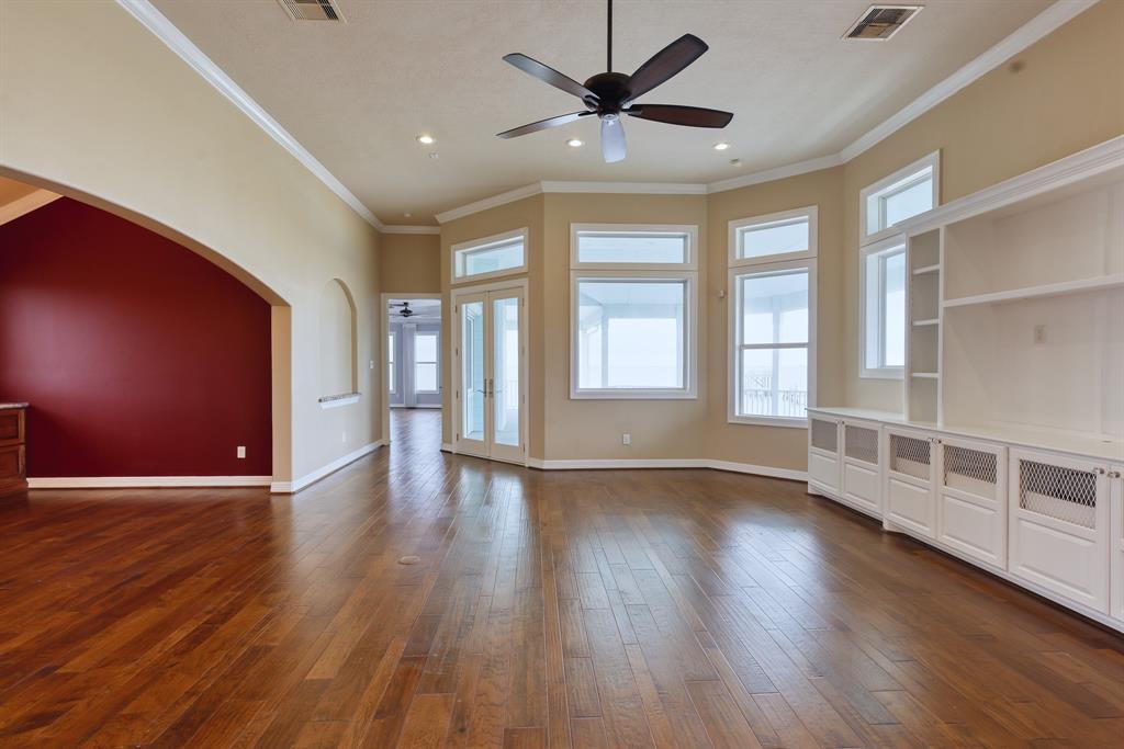 415 Avenue I, San Leon, Texas image 8
