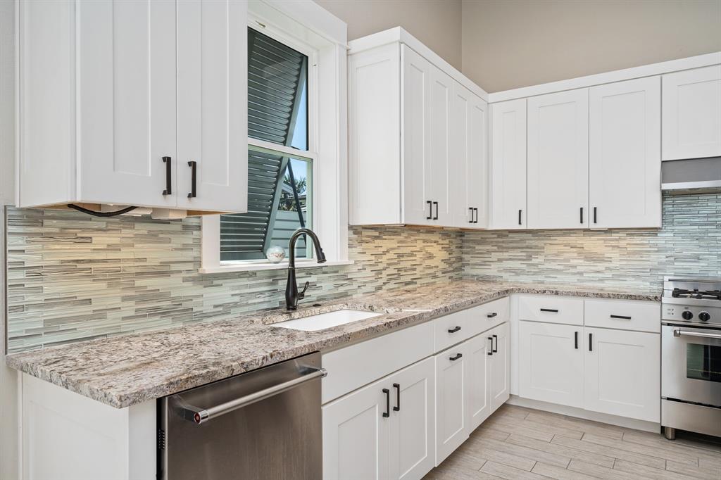 124 Reserve Lane, Rockport, Texas image 16