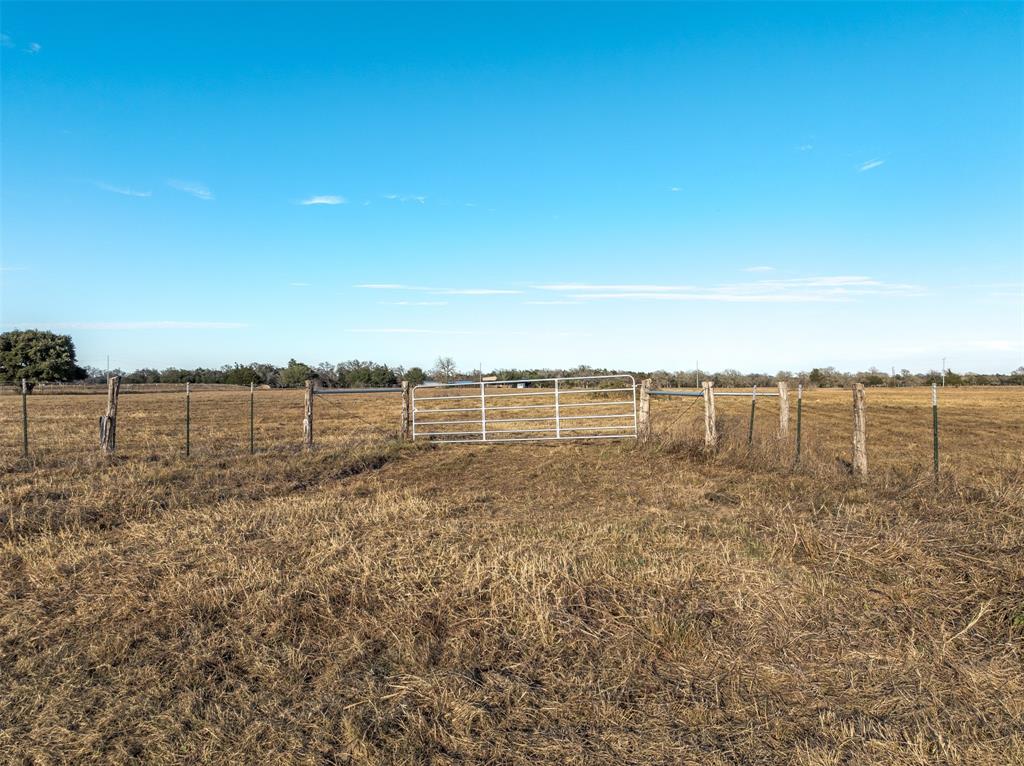 1945 Bell Settlement Road, Ledbetter, Texas image 15