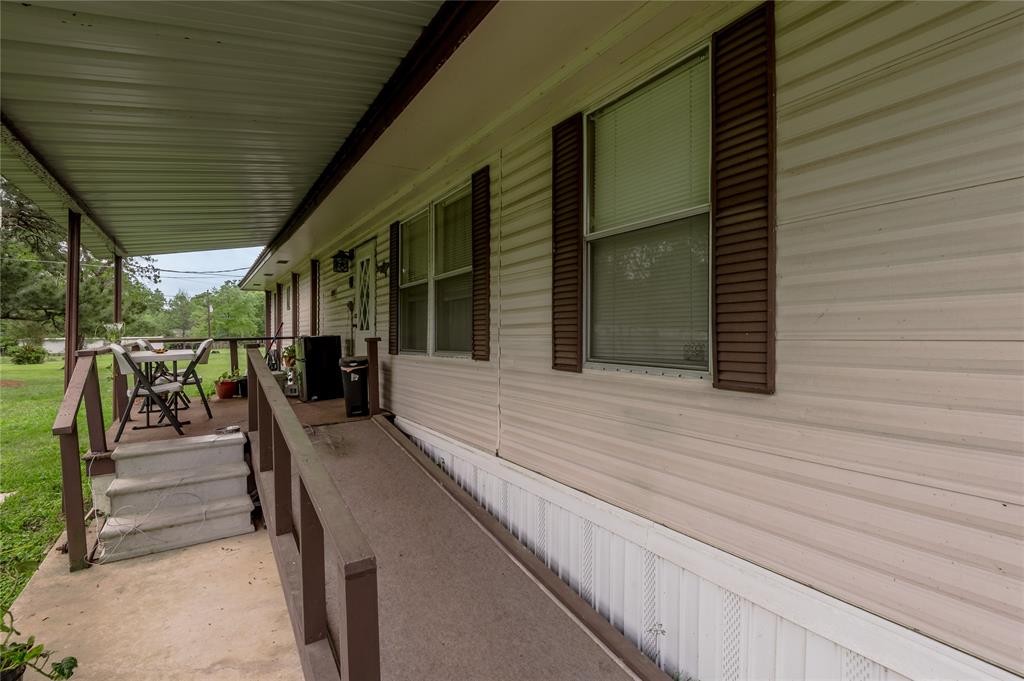 151 Moon Lake Drive, Trinity, Texas image 6