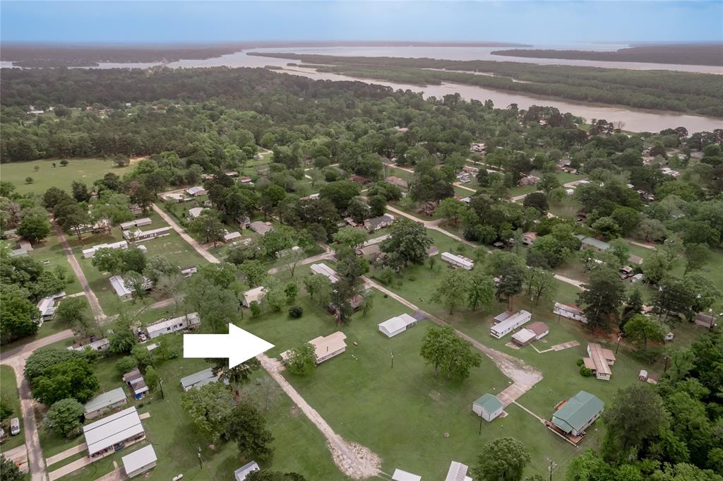 151 Moon Lake Drive, Trinity, Texas image 3