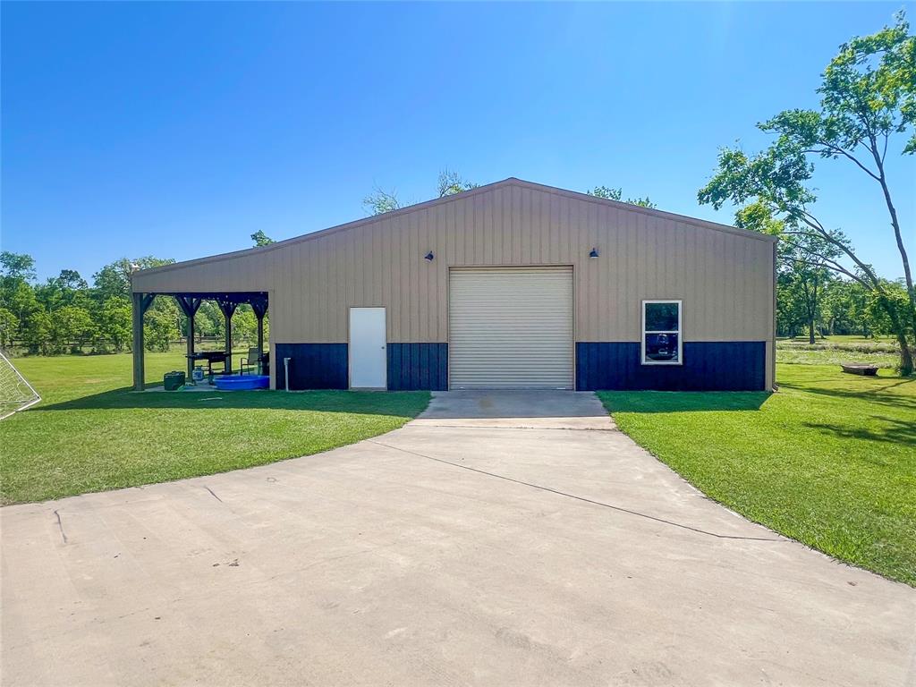 2910 Bayou View Court, Richwood, Texas image 4