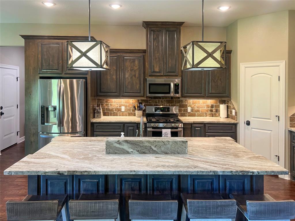 2910 Bayou View Court, Richwood, Texas image 11