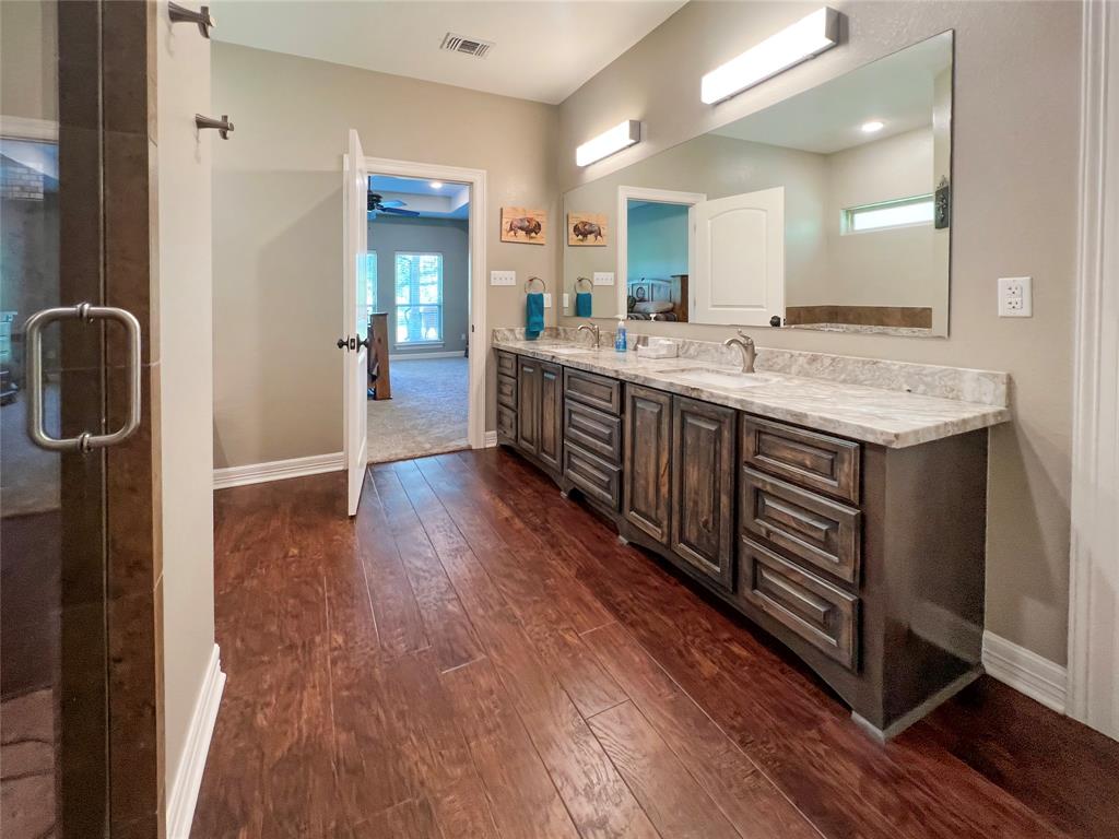 2910 Bayou View Court, Richwood, Texas image 16