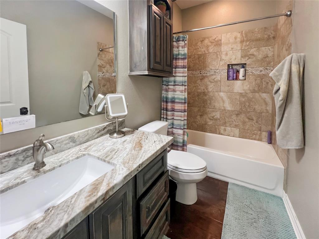 2910 Bayou View Court, Richwood, Texas image 23