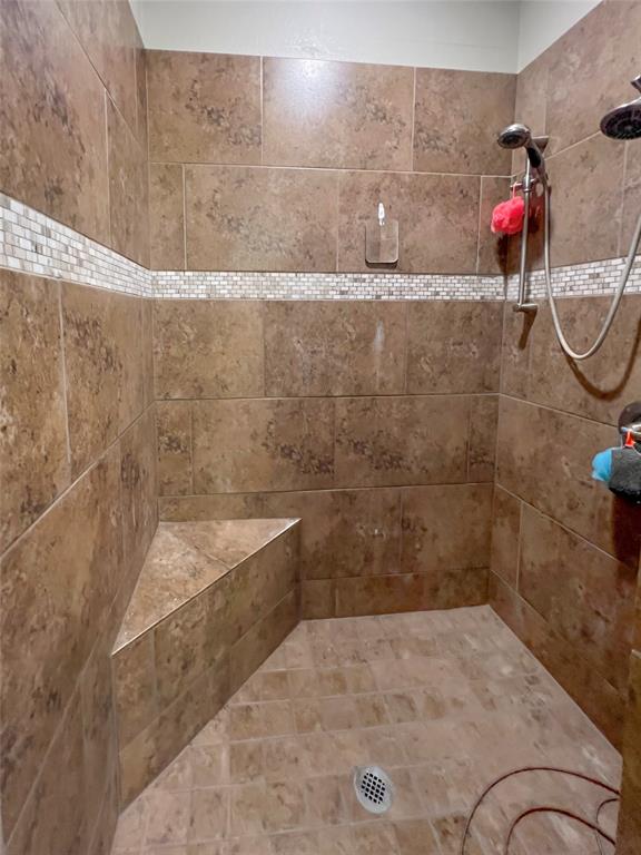 2910 Bayou View Court, Richwood, Texas image 19