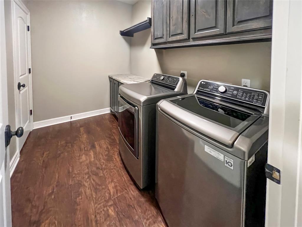 2910 Bayou View Court, Richwood, Texas image 27