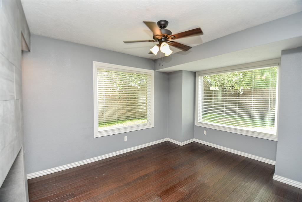 4311 Pinewood Park Drive, Kingwood, Texas image 5