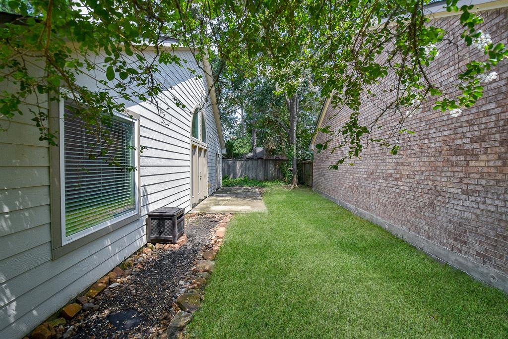 4311 Pinewood Park Drive, Kingwood, Texas image 33