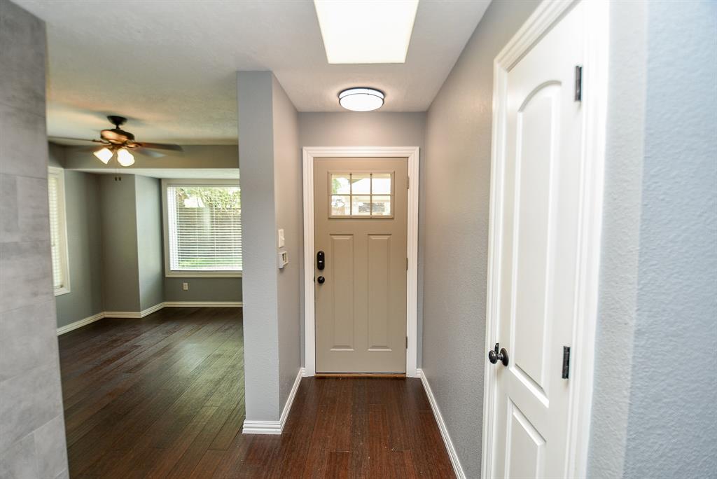 4311 Pinewood Park Drive, Kingwood, Texas image 3
