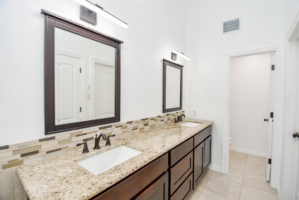4311 Pinewood Park Drive, Kingwood, Texas image 25
