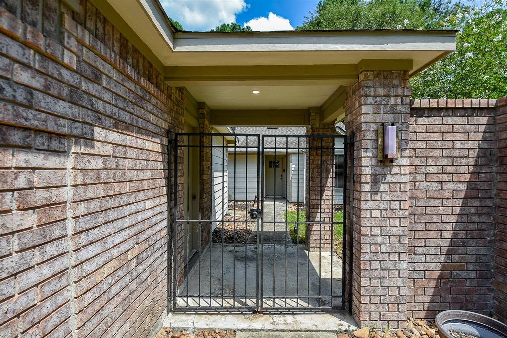 4311 Pinewood Park Drive, Kingwood, Texas image 44