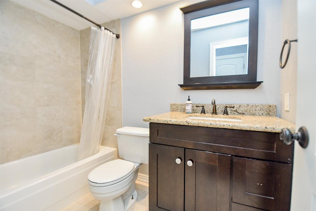 4311 Pinewood Park Drive, Kingwood, Texas image 30