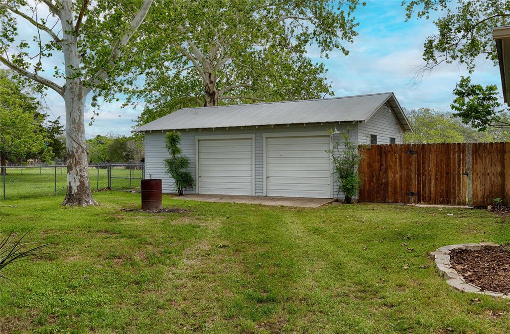 1001 Us Highway 77, Hallettsville, Texas image 42