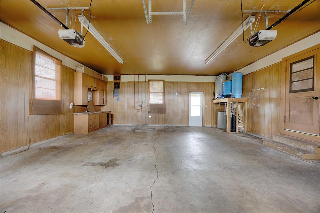 1001 Us Highway 77, Hallettsville, Texas image 38