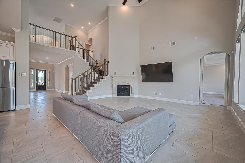 16818 Calcots Drive, Richmond, Texas image 14